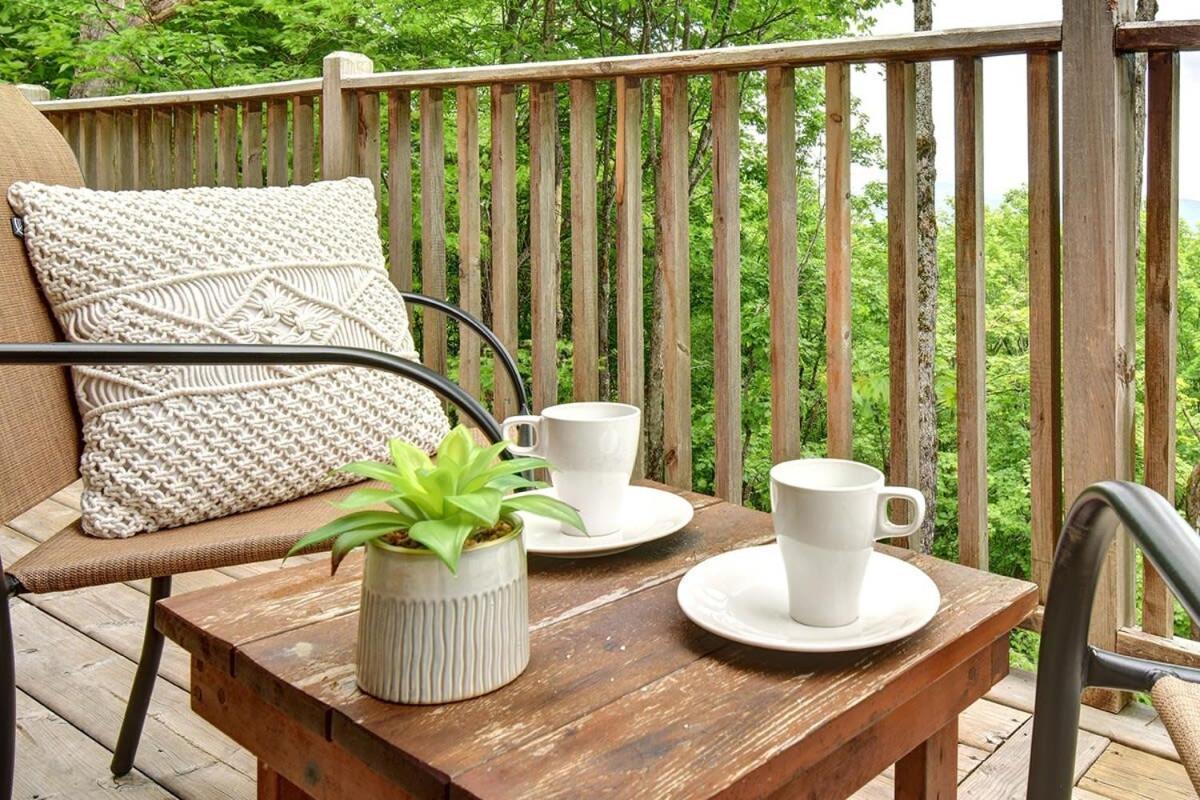 Chic Familiale, Relaxant Avec Spa En Montagnes Labelle Εξωτερικό φωτογραφία